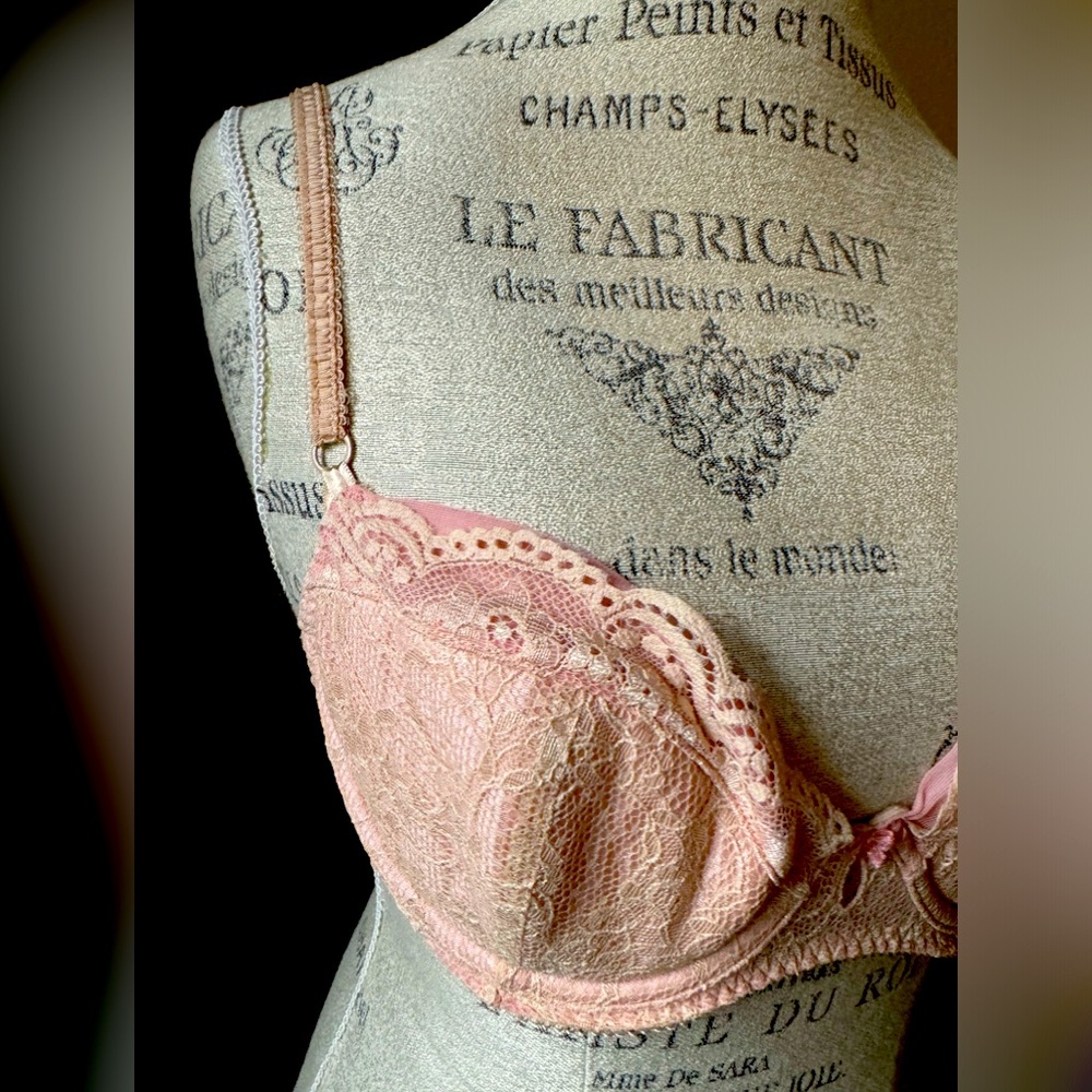 Victoria’s Secret 36B Pink Lace Underwire Demi Bra